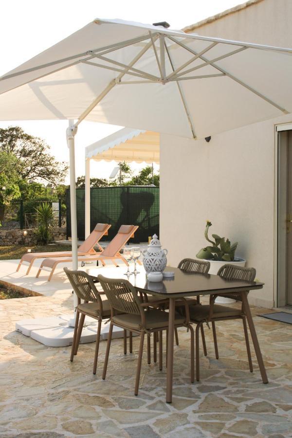 Vila Enjoytrulli - Countryside Noci Exteriér fotografie